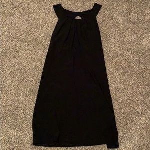 Sleeveless black dress